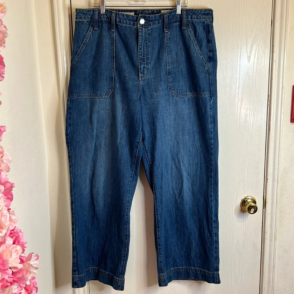 Women's High-Rise Wide Leg Jeans - Universal Thread Medium Wash. Size 17R